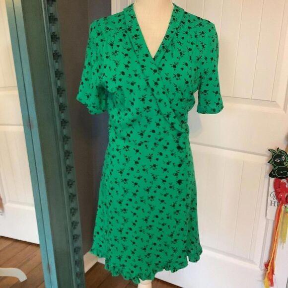 ASOS Chic Green Floral Wrap Dress for Women - Picture 1 of 8